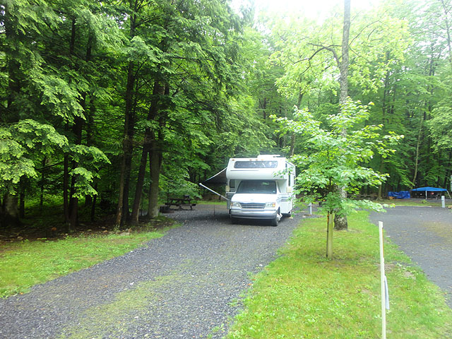 DSC01617.jpg -                                The weekend campsite.