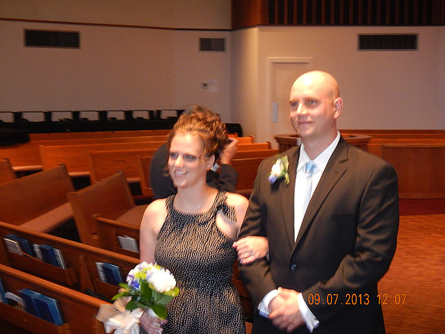 DSCN0067.jpg -                                Maid of Honor and Best Man