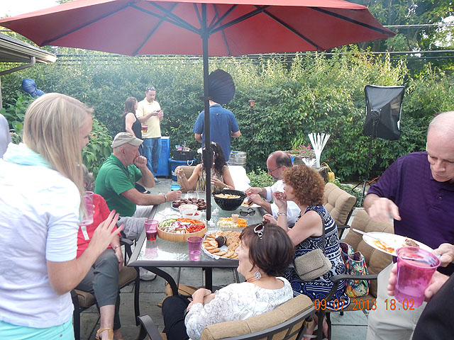 DSCN0088.jpg -                                Pig Roast after the Luncheon 4