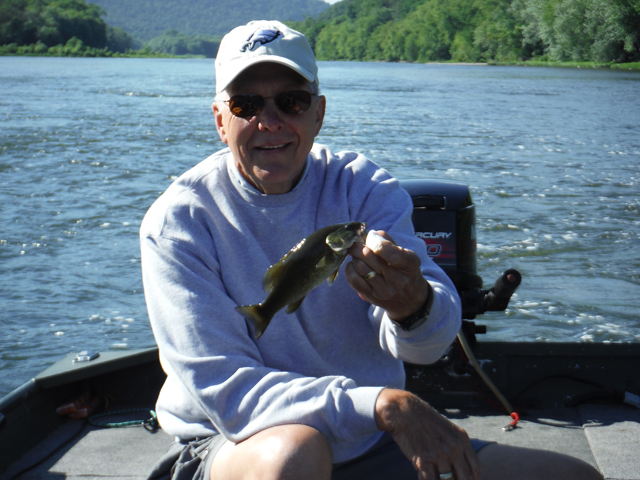 DSCF9414.jpg - This is about the average size of the fish we caught.  Small but so much fun.