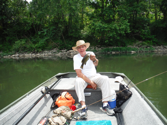 DSCF9454.jpg - But, an average size bass.