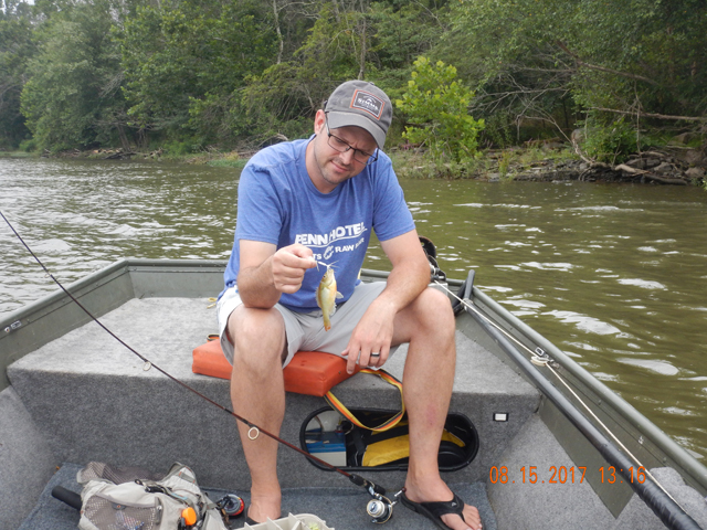 DSCN2322.jpg -                                Gary caught a few but they were not so big.