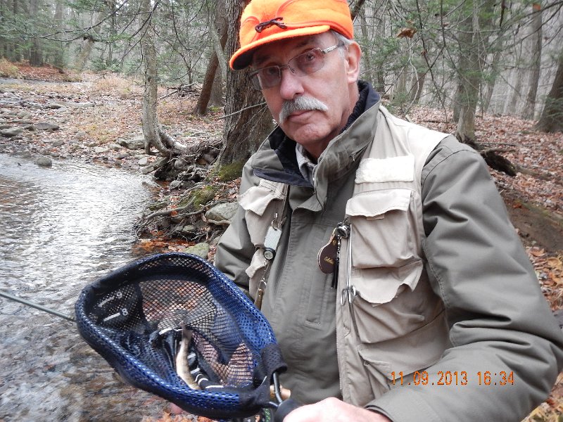 DSCN0221.JPG - Ed scored at the end of the day and got one of the prettiest fish caught!