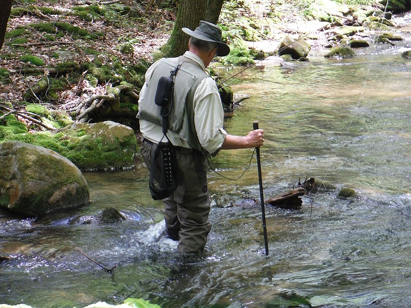 $LaurelRunb015$.jpg - Here I am again.  Crossing the stream. (More carefully than when I was younger).