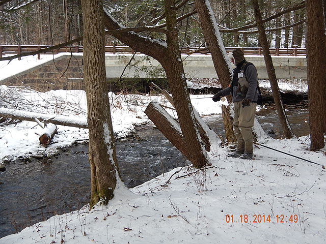 DSCN0345.jpg -                                Gary E fishing the first run by the bridge.