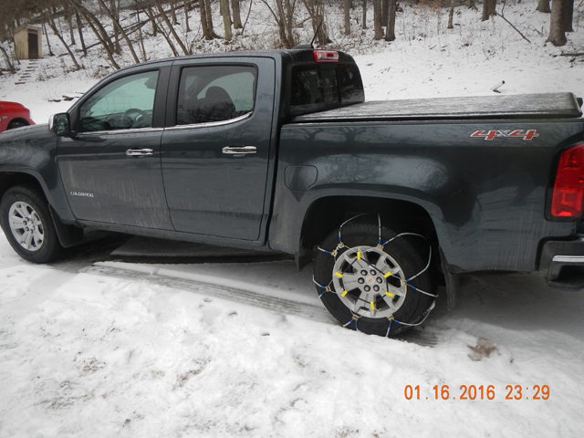 DSCN1599.jpg -                                Yes, on some of the mountain roads, chains were advisable...even with 4 wheel drive.