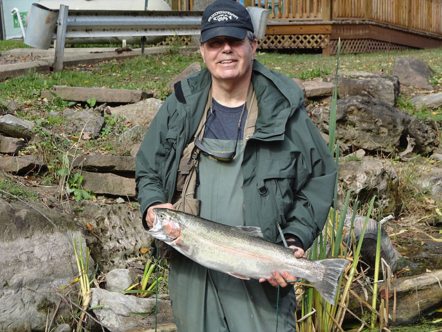 DSC00353.jpg -                                Dave and a Steelhead