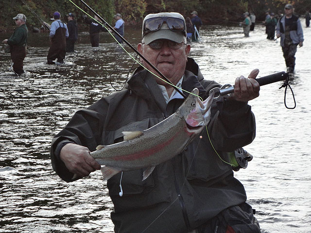 DSC00361.jpg -                                Steve with a Steely.