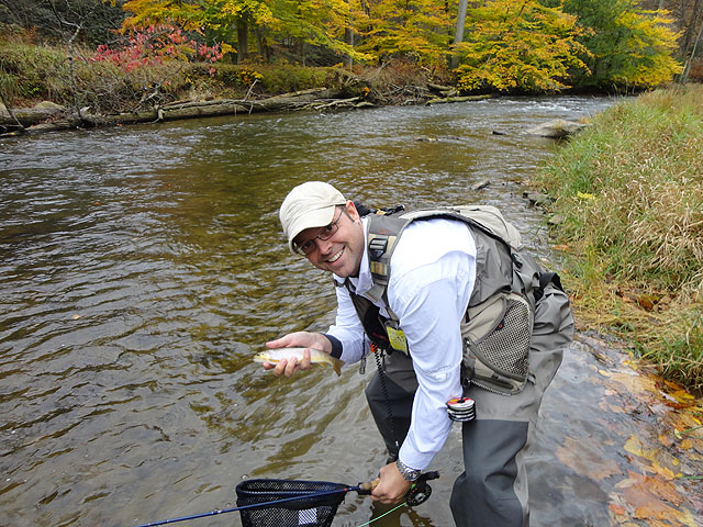 DSC01291.jpg -                                Here he is with the same fish.