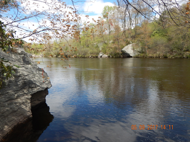 DSCN2001.jpg -                                Fish or no fish, this is just a beautiful location.