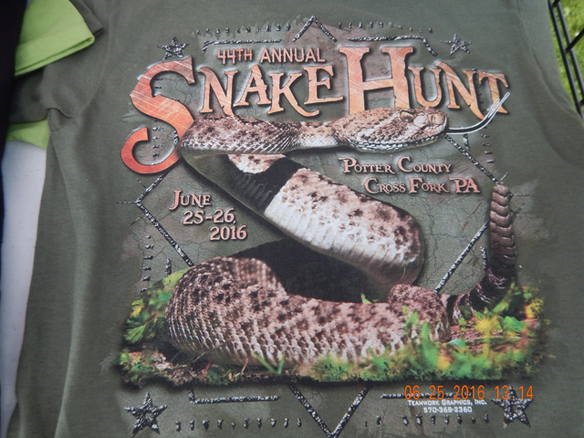 DSCN1466.jpg -                        T-shirts are always cool though.        