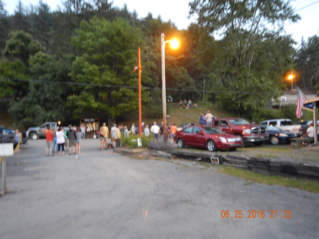 DSCN1486.jpg -                      As darkness started to fall, the truck bed events started.          