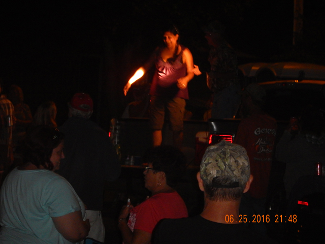 DSCN1493.jpg -                This (young???) lady would eventually bare her chest for the crowd.                