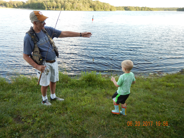 DSCN2139.jpg -                                I got a sunnie and the little guy was elated.
