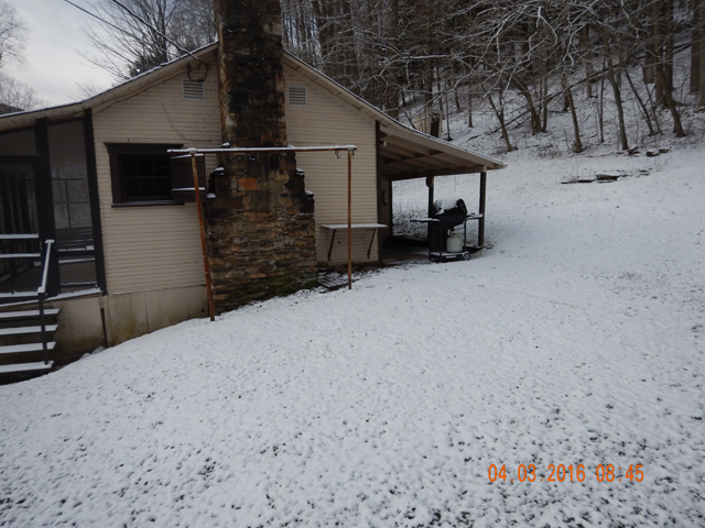 DSCN1008.jpg -                                Not hard to believe that the temps were in the 20's but for the non believers, the next pic is the proof.