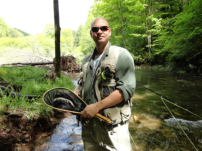 DSC00076001.jpg - Dave and fish.
